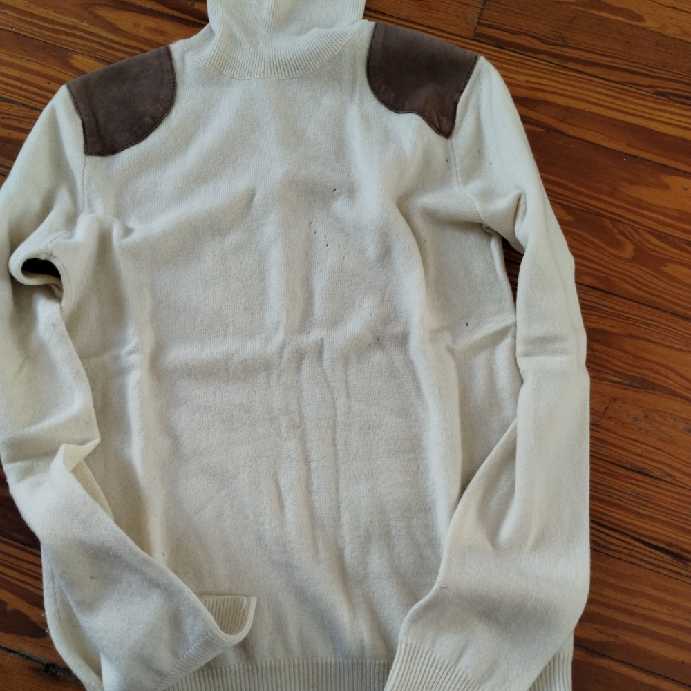 Woman Vintage Cachemire Cream Sweater with Brown Accents